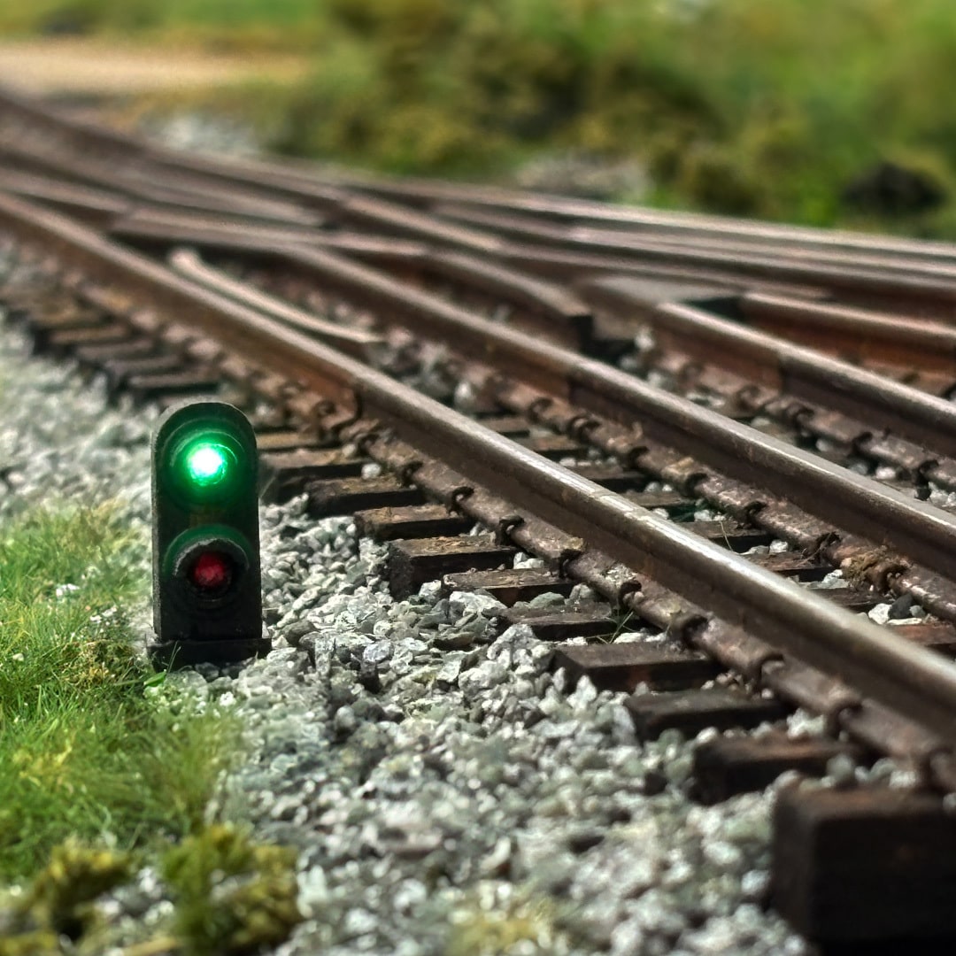 Open Rails Signals O Gauge 3-Rail Turnout Signals Kit for Stall Motor - Dwarf Signals ...